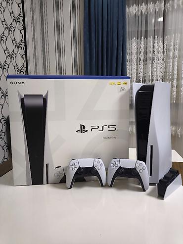 PS5 (Sony PlayStation 5): İlk sahibiyəm. Tələbəyəm. Komputer almaq üçün satıram. İlk çıxanda — 1