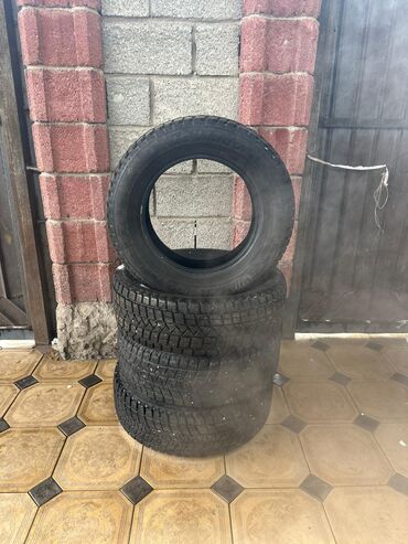шины разноширокие: Шиналар 215 / 65 / R 17, Кыш, Колдонулган, Комплект, Жеңил унаалар, Кытай