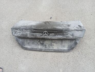 багажники пассат: Крышка багажника Mercedes-Benz Б/у, цвет - Черный,Оригинал