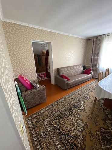 Продажа коттеджей и домов: Продаю дом в центре города Балыкчы. Рядом городская больница, вещевой — 13