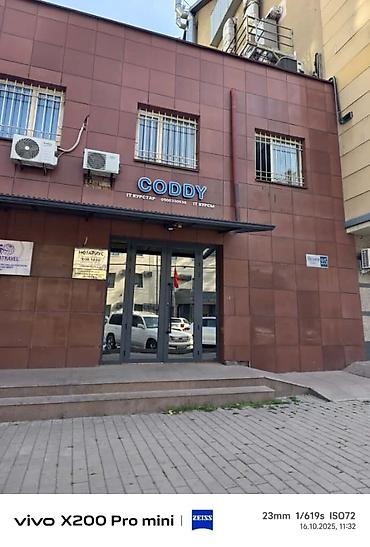 кабинеты аренда: Аренда офисов, 33 м², В административном здании, 1 линия — 1