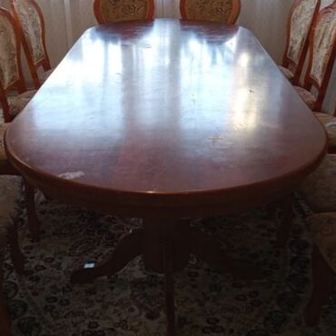 круглый деревянный стол: Стол для зала, Б/у, Не раскладной, Овальная