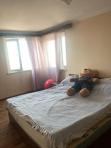 Mənzillər: Evde bır xanım yasayır 5yaslı oglu ıle. Isleyır usag bagcada olur — 8