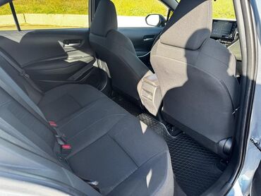 Toyota: Toyota Corolla: 1.8 l | 2023 il Sedan — 13