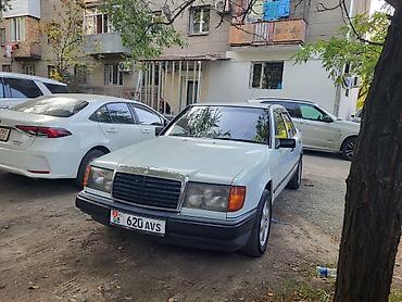 знак мерседес: Mercedes-Benz W124: 1988 г., 3 л, Седан — 2