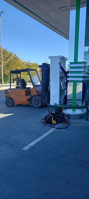 Yük daşımaları: Xidmət: Forkliftlə yüklərin daşınması və qaldırılması Sumqayıt — 3