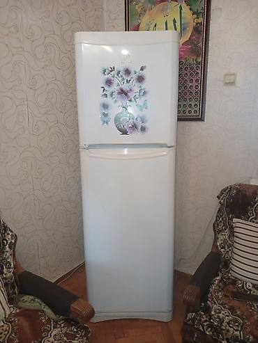 panel radiyatir: İşlənmiş 2 qapılı Indesit Soyuducu Satılır, rəng - Ağ — 2