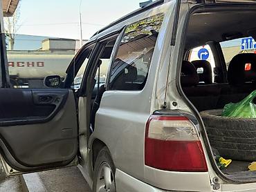 аваринные машины: Subaru Forester: 2000 г., 2 л, Автомат, Бензин, Универсал — 6