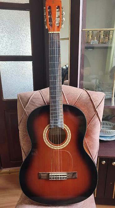 Другое: Az işlənmiş gitara satılır.Sadəcə 1 simi qırılıb kökləmək lazımdır — 1