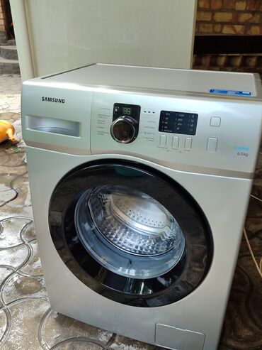 продам стиральную машинку: Стиральная машина Samsung, Б/у, Автомат, До 6 кг, Компактная
