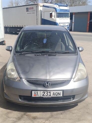 купить в бишкеке машину: Honda Fit: 2003 г., 1.3 л, Вариатор, Бензин, Хэтчбэк