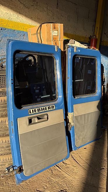 land cruiser 79: Оригинальные задание двери в сборе Mercedes Sprinter Низкая крыша — 1