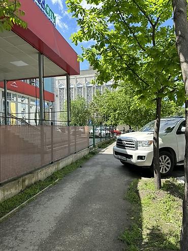 забыл: Сдаётся в аренду нежилое помещение S-240 кв.м, 1 этаж в отдельно — 3