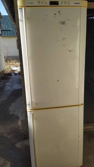 продается холодильник б у: Холодильник Samsung, Б/у, Двухкамерный, No frost