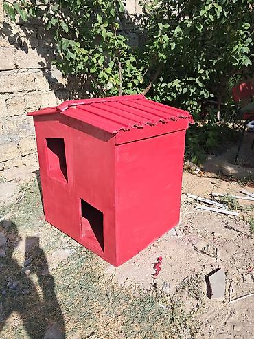 it yuvasi satilir: İki bölməli qırmızı it/ pişik evi - Material: taxta konstruksiya — 1