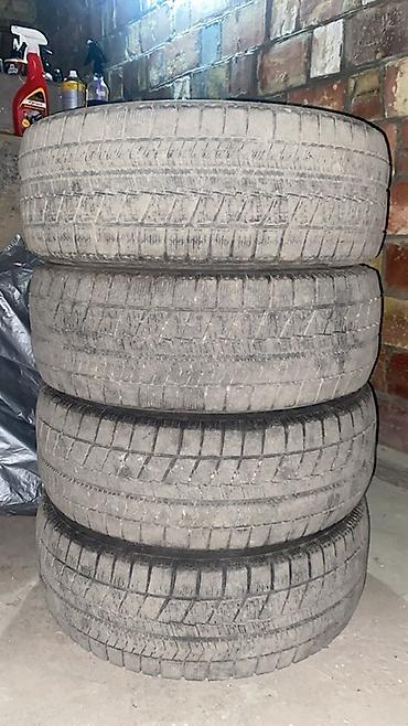 Шины: Комплект зимних шин Bridgestone Blizzak, 4 шт. - Размер: 215/55 R17 - — 2