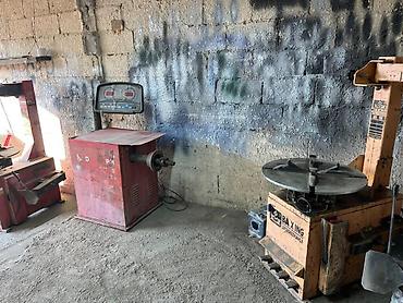 Шиномонтажное оборудование: 2 балансировка3 разбартовка4 дамкрат 2 воздушный дамкрат, 1пневма — 7