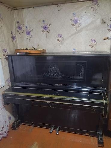 пианино купить в баку: Pianino - Korpus: klassik qara rəngli, dekorativ oyma naxışlı ön — 1