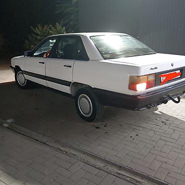 дверные карты на 124 мерс: Audi 100: 1988 г., Механика, Бензин, Седан — 3