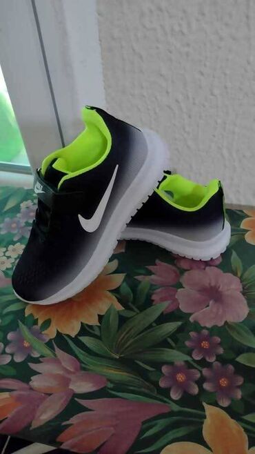 sinsay baletanke za devojcice: Nike, Veličina - 34