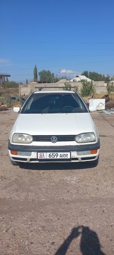 Volkswagen: Volkswagen Golf: 1995 г., 1.8 л, Механика, Бензин, Хэтчбэк