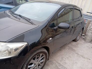 Toyota: Toyota Auris: 2008 г., 1.3 л, Робот, Бензин, Хэтчбэк