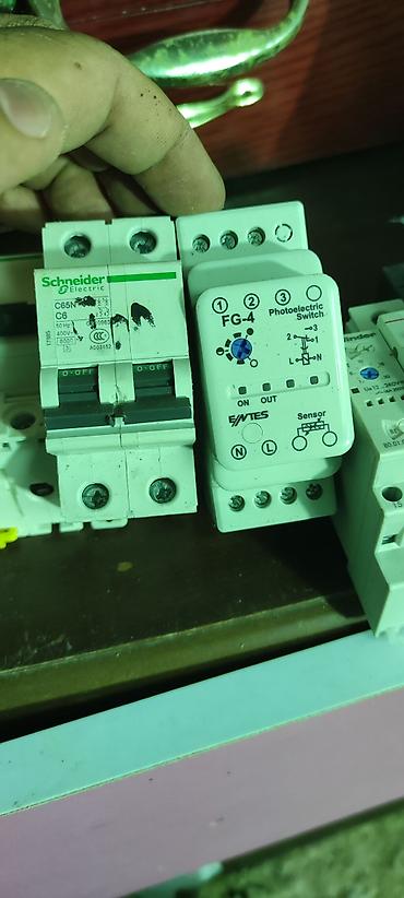 elektron sahat: Schneider Electric Elektrik avtomat, 3 faza — 3