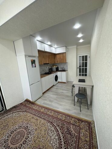 Продажа квартир: 1 комната, 42 м², Индивидуалка, 3 этаж, Евроремонт