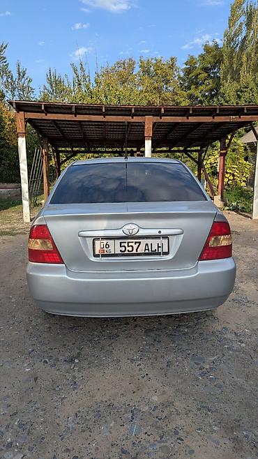 Toyota: Toyota Corolla: 2002 г., 1.6 л, Кол менен иштөөчү, Бензин, Седан — 2