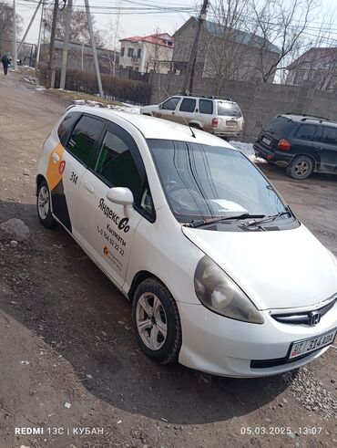 авто фит: Honda Fit: 2002 г., 1.3 л, Вариатор, Бензин, Хэтчбэк