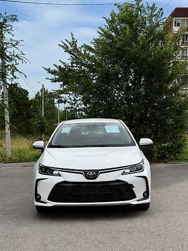 byd e2 2024: Toyota Corolla: 2025 г., 1.2 л, Вариатор, Бензин, Седан — 2