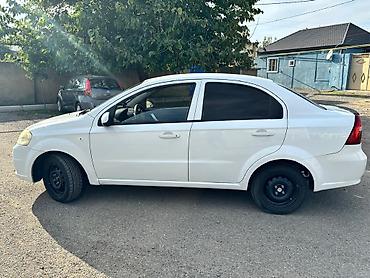 2 el motor: Chevrolet Aveo: 1.4 l | 2011 il 274200 km Sedan — 2