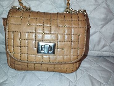 Torbe: Massimo Dutti kožna torbica Prelepa Massimo Dutti torbica, izrađena od — 7