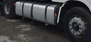 yükləyici traktor: - 850 L Məhsul: Yük maşını üçün yanacaq çəni - Material: Alüminium - — 1