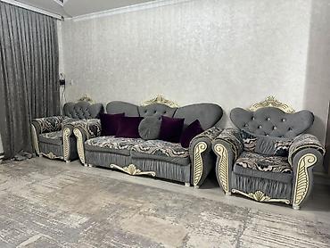 Мягкий гарнитур в классическом стиле: диван + 2 кресла - Комплект