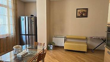 bayilda heyet evi: İcarəyə verilir 4 otaqlı yeni tikili 196 m², Elmlər Akademiyası m. 1 — 10