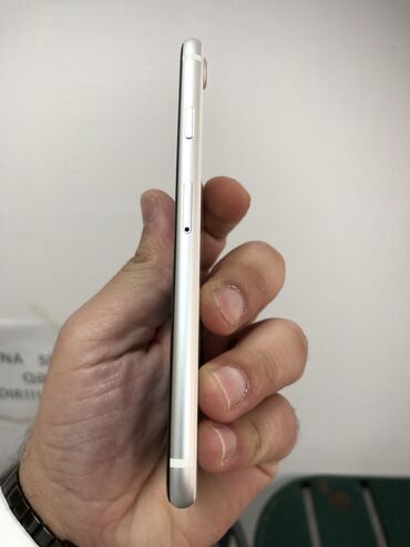 Apple iPhone: IPhone SE, 64 GB, Ağ, Barmaq izi, Face ID — 8