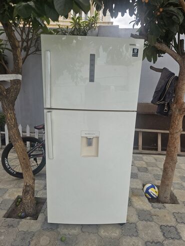 beko soyuduculari: 2800 man alinip islemeyinde problemi yoxdu boyuk olduquycun satilir