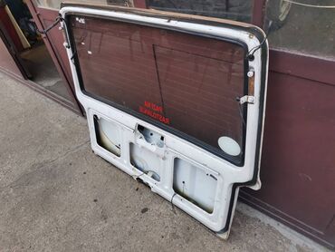 Auto delovi: Vrata gepeka Lada 2104 Karavan kompletna bela sa staklom. Očuvana — 13