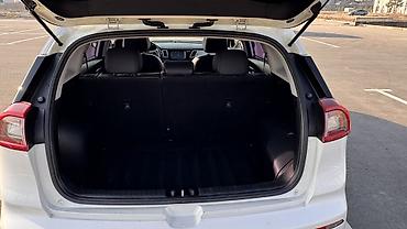 Kia: Kia Niro: 2017 г., 1.6 л, Гибрид, Кроссовер — 5