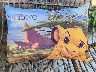 Jastuci: Dimenzije jastuka 45x32 su 1999 din i 32x32 su 1999 din. Dizajn na lalafo.rs — 14 Jastuci: Dimenzije jastuka 45x32 su 1999 din i 32x32 su 1999 din. Dizajn — 14