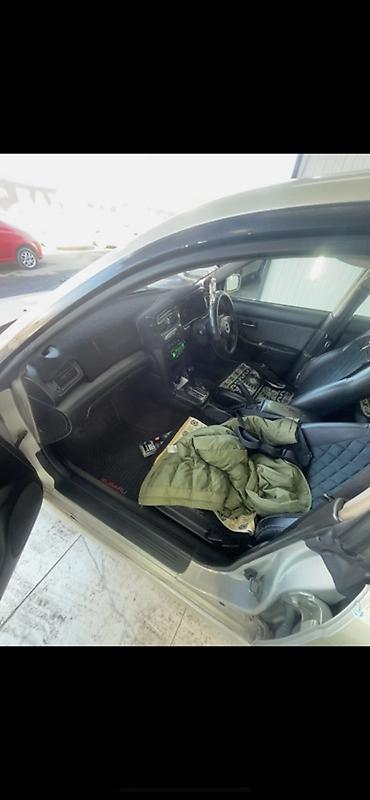 Subaru: Subaru Legacy: 1999 г., Седан — 8