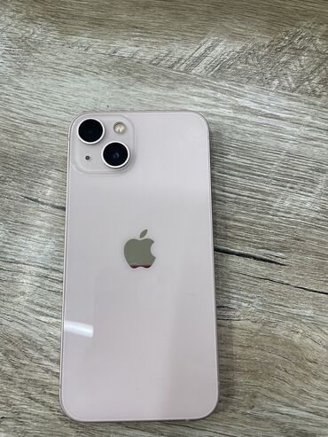 Apple iPhone: IPhone 13, Б/у, 256 ГБ, Розовый, Защитное стекло, Чехол, 87 %