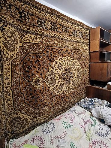 шкаф купе б: Продам шкаф 500с, кровать по 1000с,ковры 2000 и 4000, полки по 250с — 6