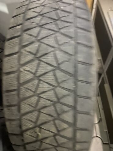 Шины: Шины 265 / 65 / R 17, Зима, Б/у, Комплект, Внедорожные (АТ/МТ), Bridgestone