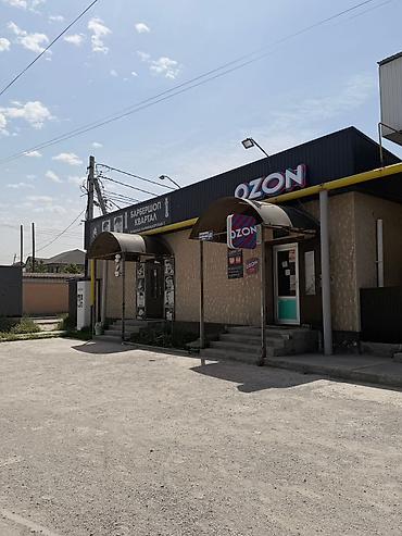 Продажа зданий: Г. Бишкек. Продаётся дом 250 кв. м (цокольный этаж и 1 этаж), есть — 17