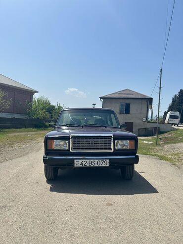 VAZ (LADA): VAZ (LADA) 2107: 1.6 l | 2004 il 73456 km Sedan
