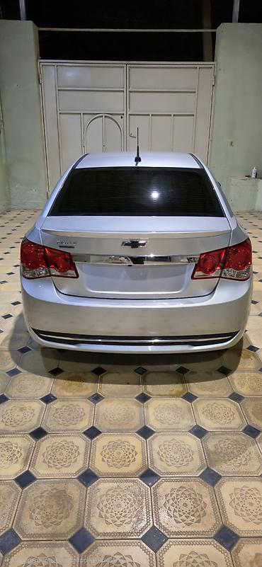 chevrolet cruz disk: Chevrolet Cruze sedan – gümüşü rəng. Xüsusiyyətlər və detallar: - — 2