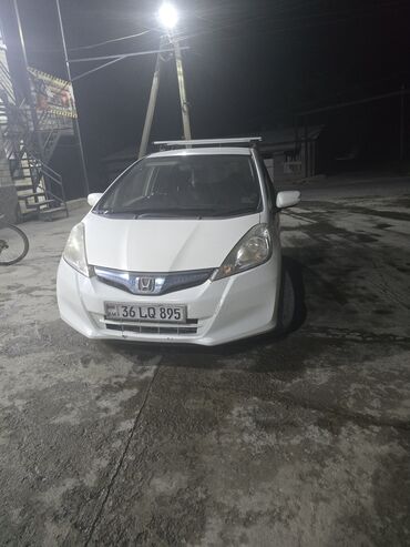 автомобиль хонда фит: Honda Fit: 2012 г., 1.3 л, Вариатор, Бензин, Хетчбек