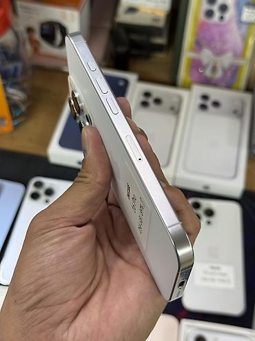 iphone 8s: IPhone 16 Pro, Б/у, 256 ГБ, Белый, Защитное стекло, Чехол, В рассрочку, 89 % — 3